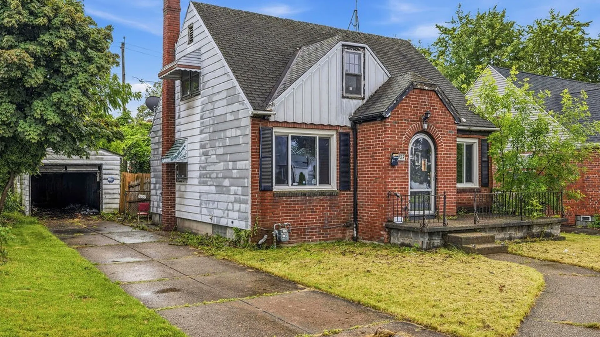 Property at 223 Phyllis Avenue, Buffalo, NY 14215 4