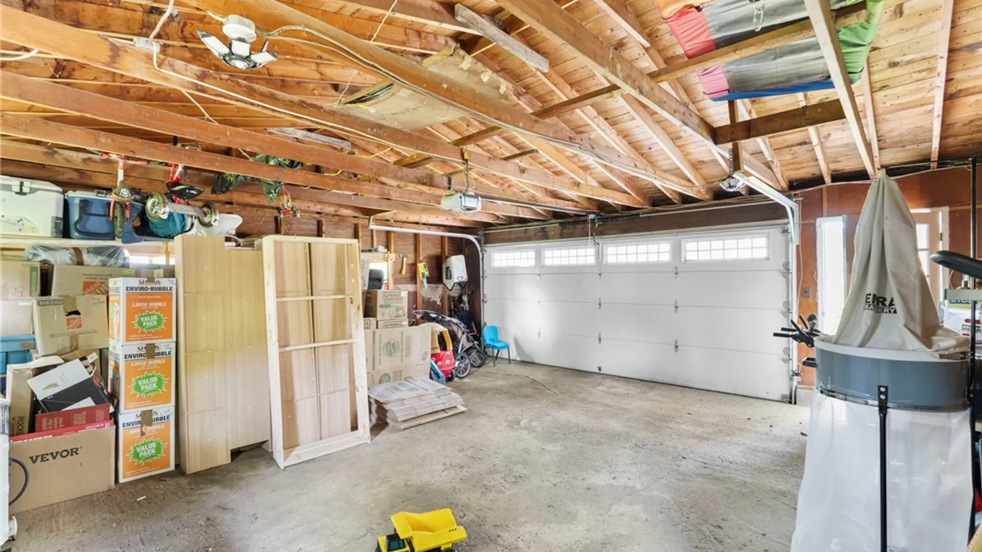 Property at 708 The Circle Drive, Lewiston, NY 14092 22