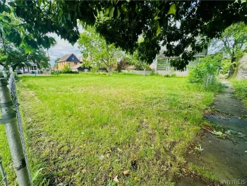 Property at 1960 Cudaback Avenue, Niagara Falls, NY 14303