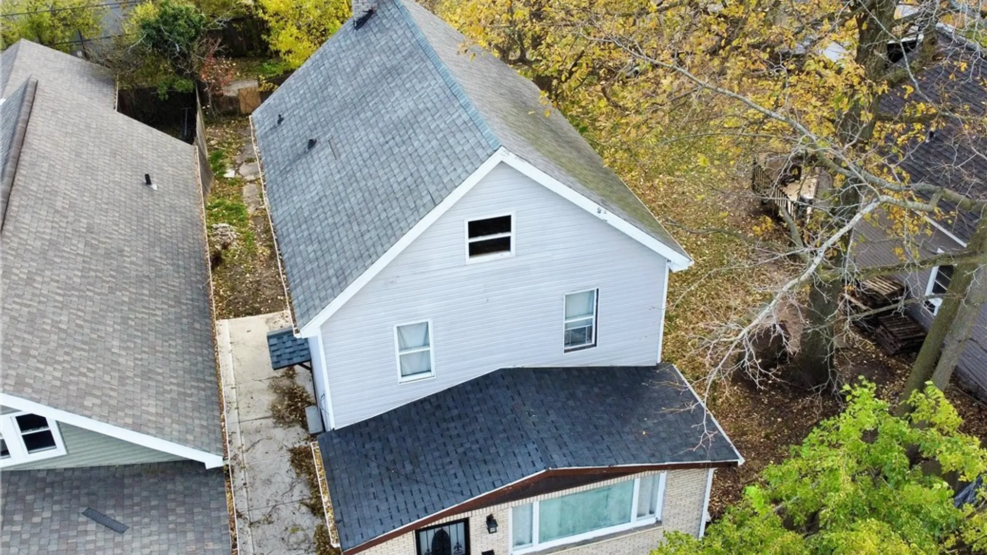 Property at 141 Westminster Avenue, Buffalo, NY 14215 4
