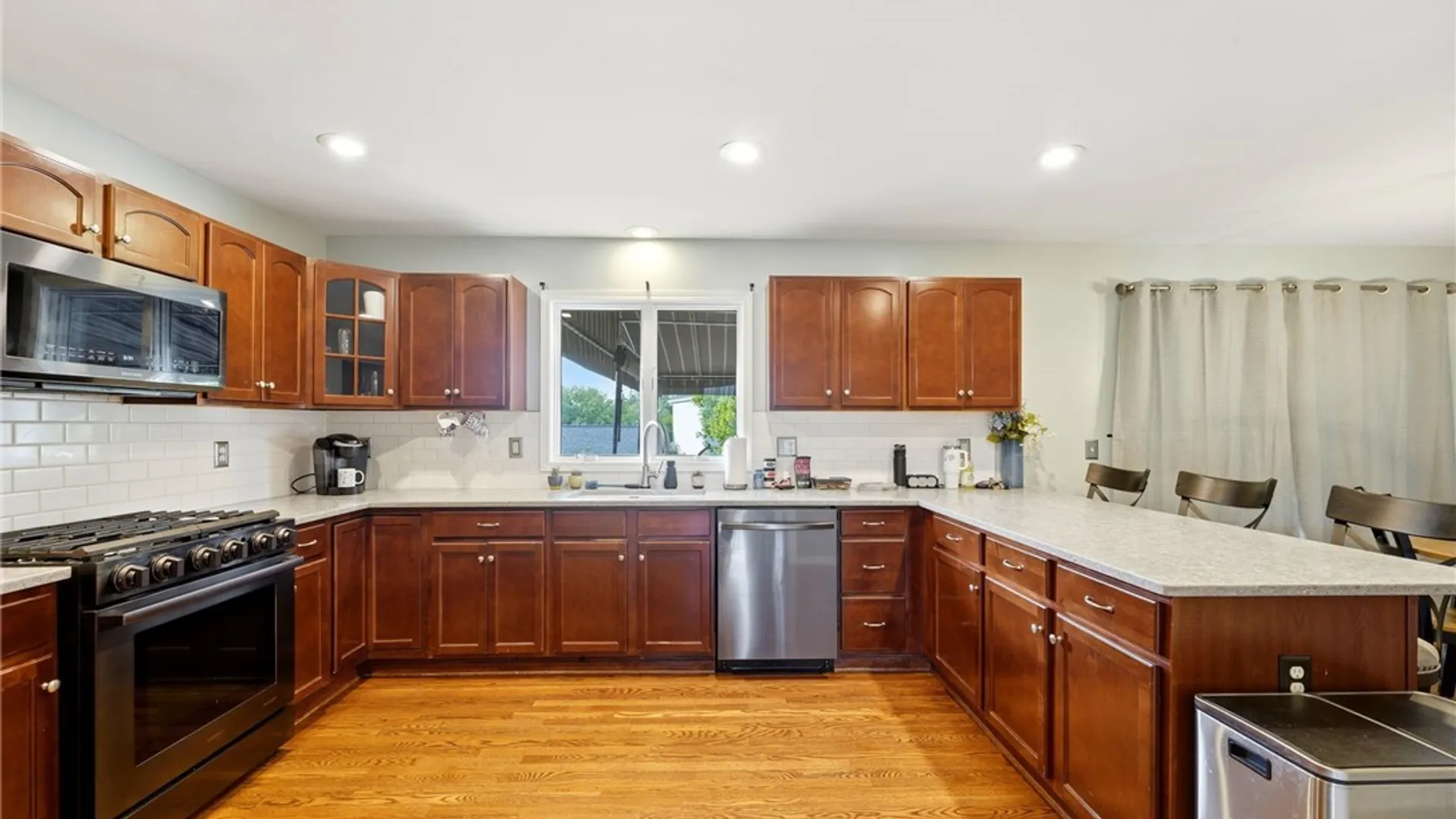 Property at 21 Sunset Creek Drive, West Seneca, NY 14224 17