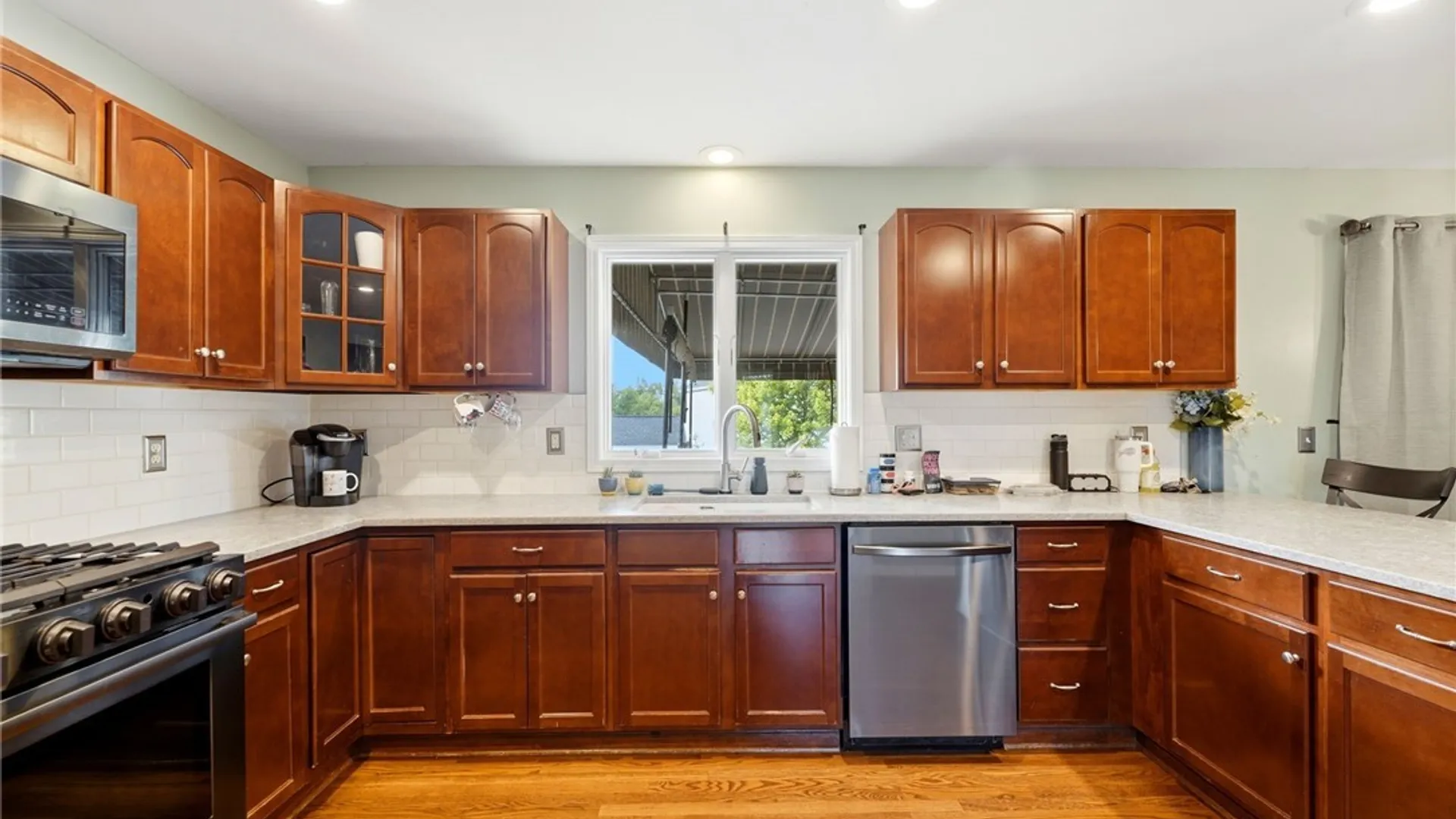 Property at 21 Sunset Creek Drive, West Seneca, NY 14224 22