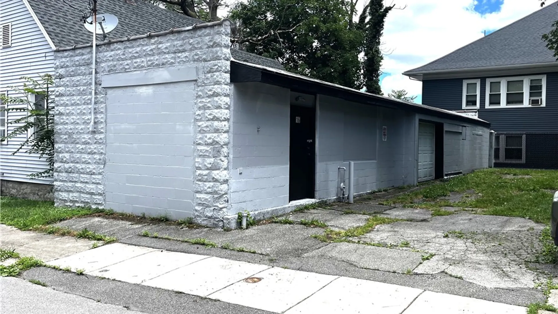 Property at 16 Leavenworth Street, Rochester, NY 14613 2