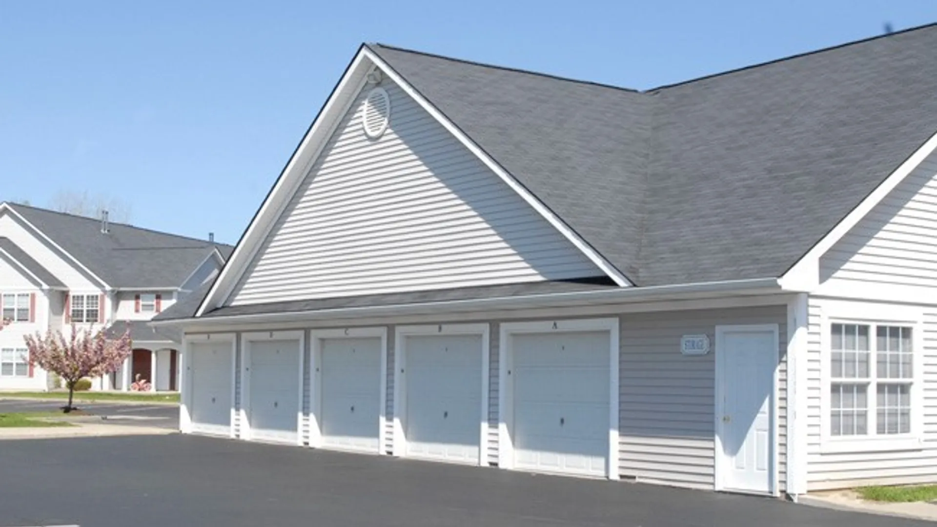 Property at 5 Autumn Creek C PLan, Amherst, NY 14221 11