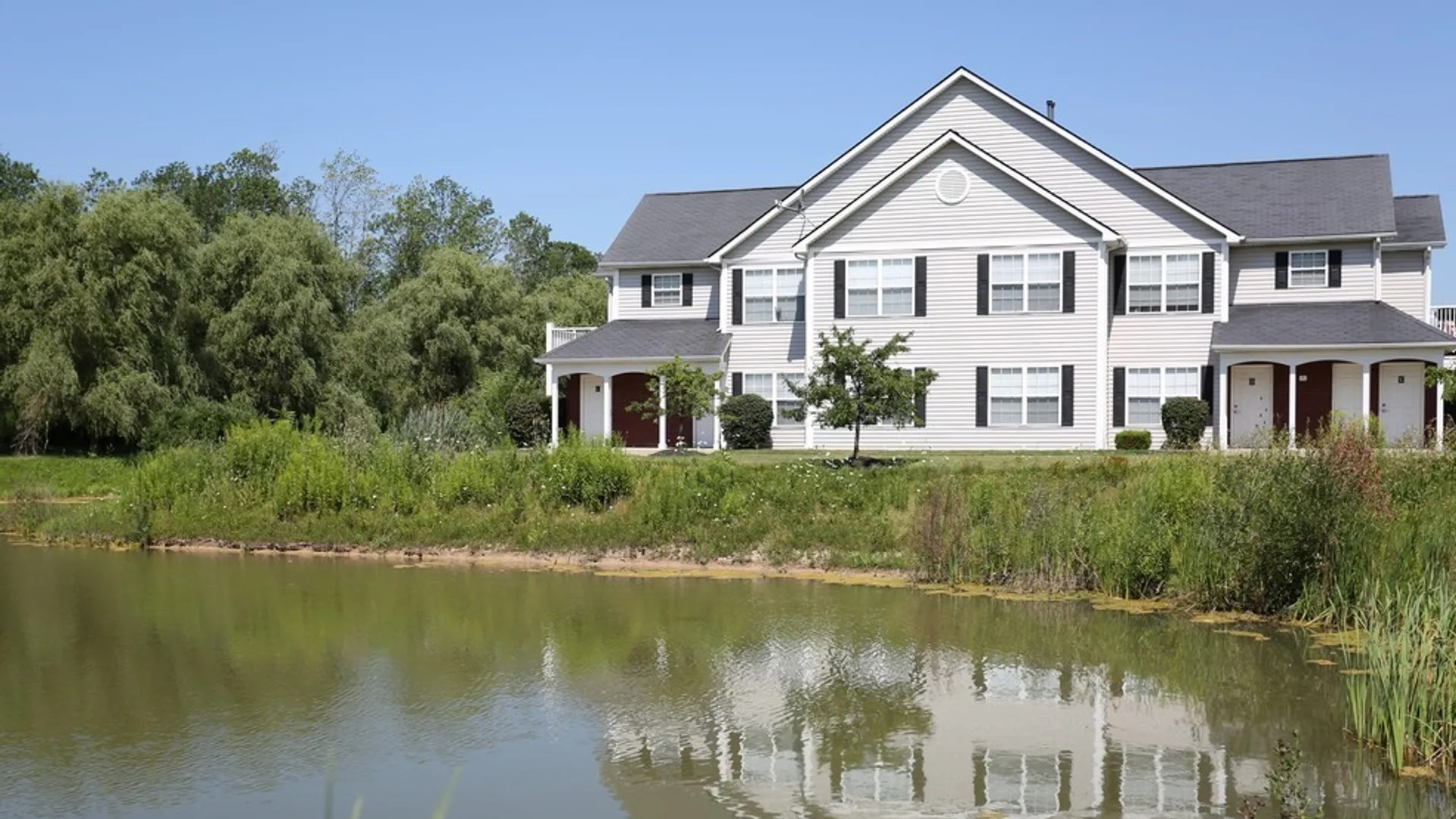 Property at 5 Autumn Creek C PLan, Amherst, NY 14221 4