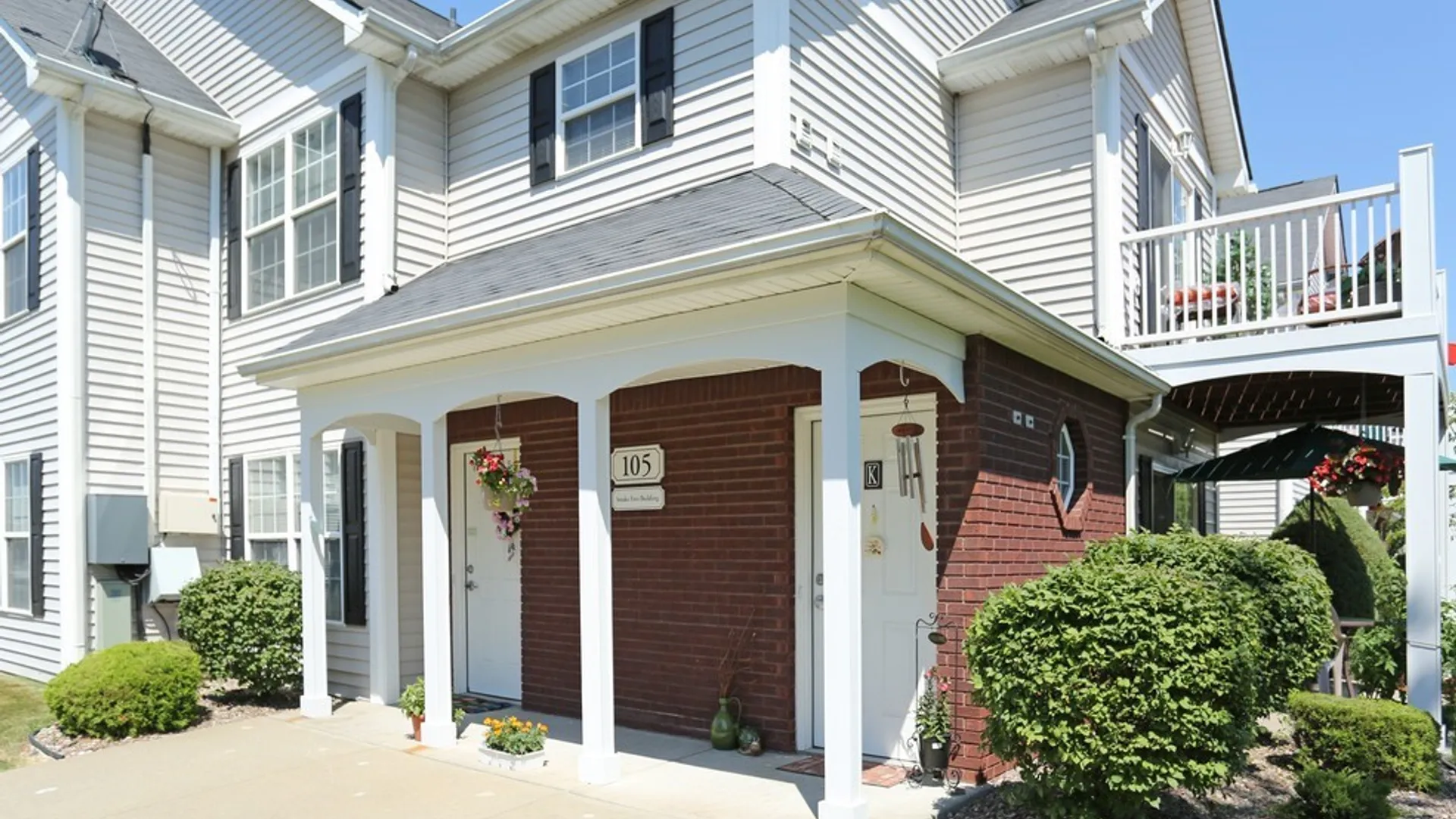 Property at 5 Autumn Creek C PLan, Amherst, NY 14221 8