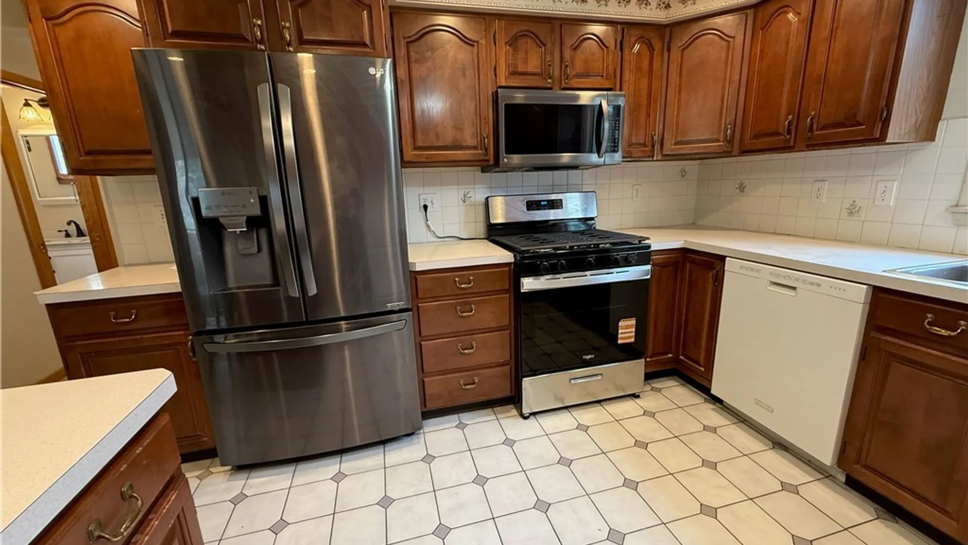Property at 437 Springville Avenue, Amherst, NY 14226 11