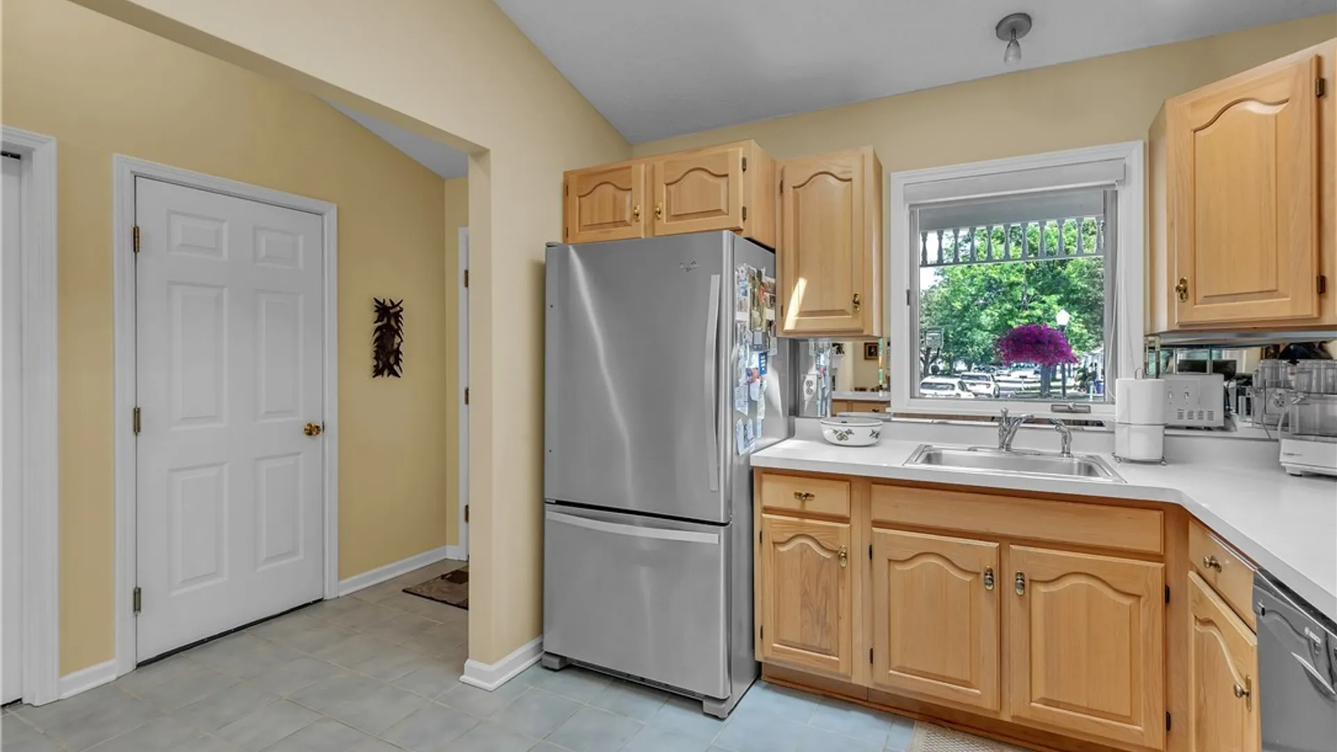 Property at 55 Spicebush Lane, Amherst, NY 14221 4