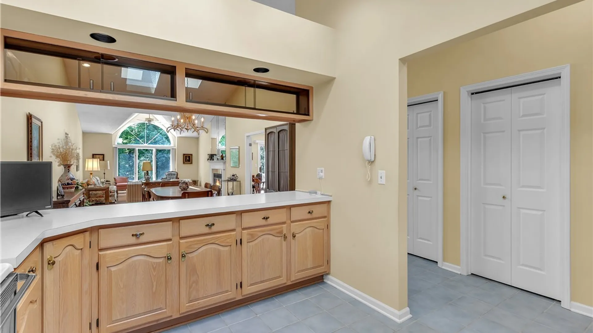 Property at 55 Spicebush Lane, Amherst, NY 14221 5