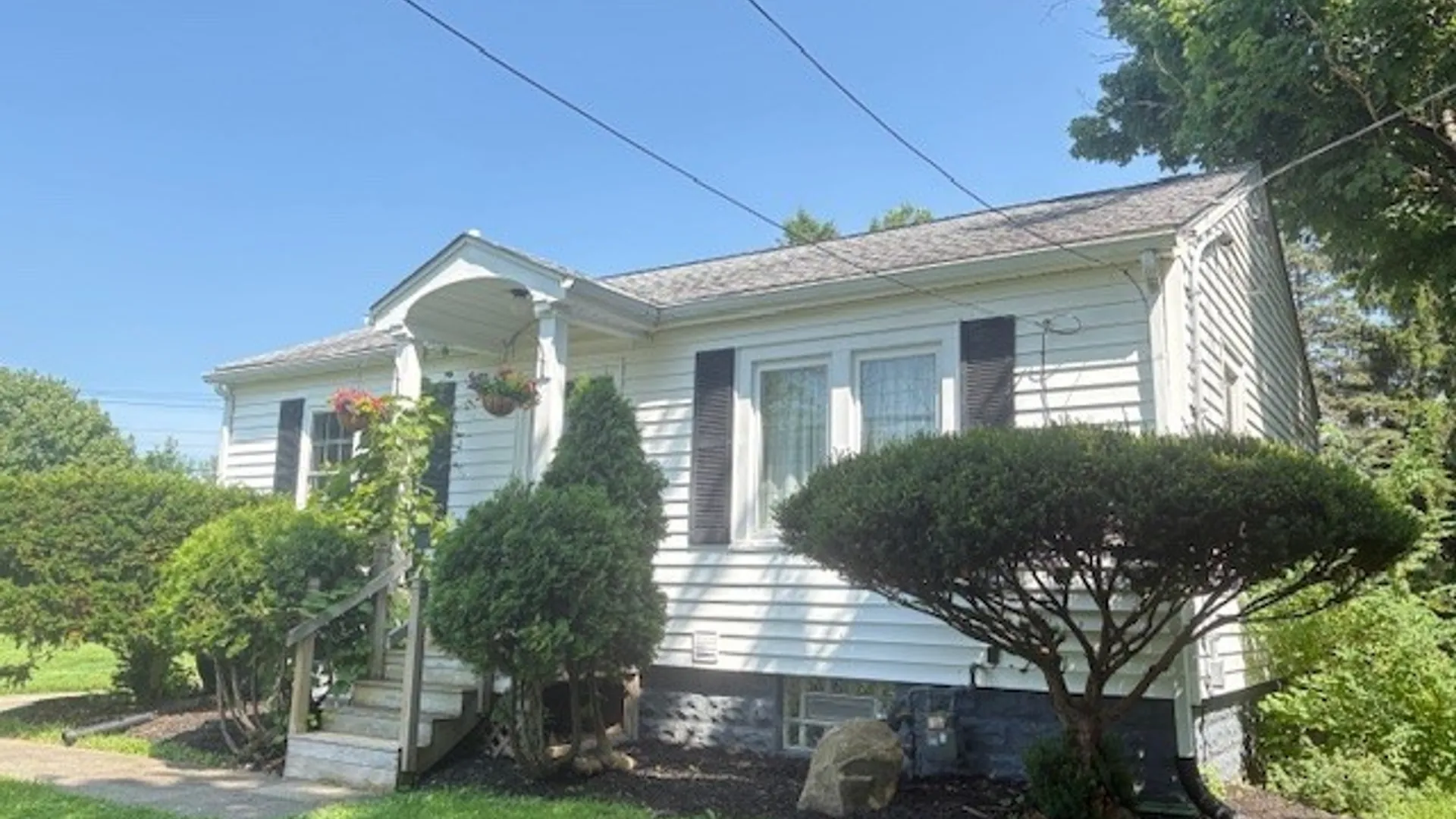 Property at 5201 Scranton Road, Hamburg, NY 14075 2