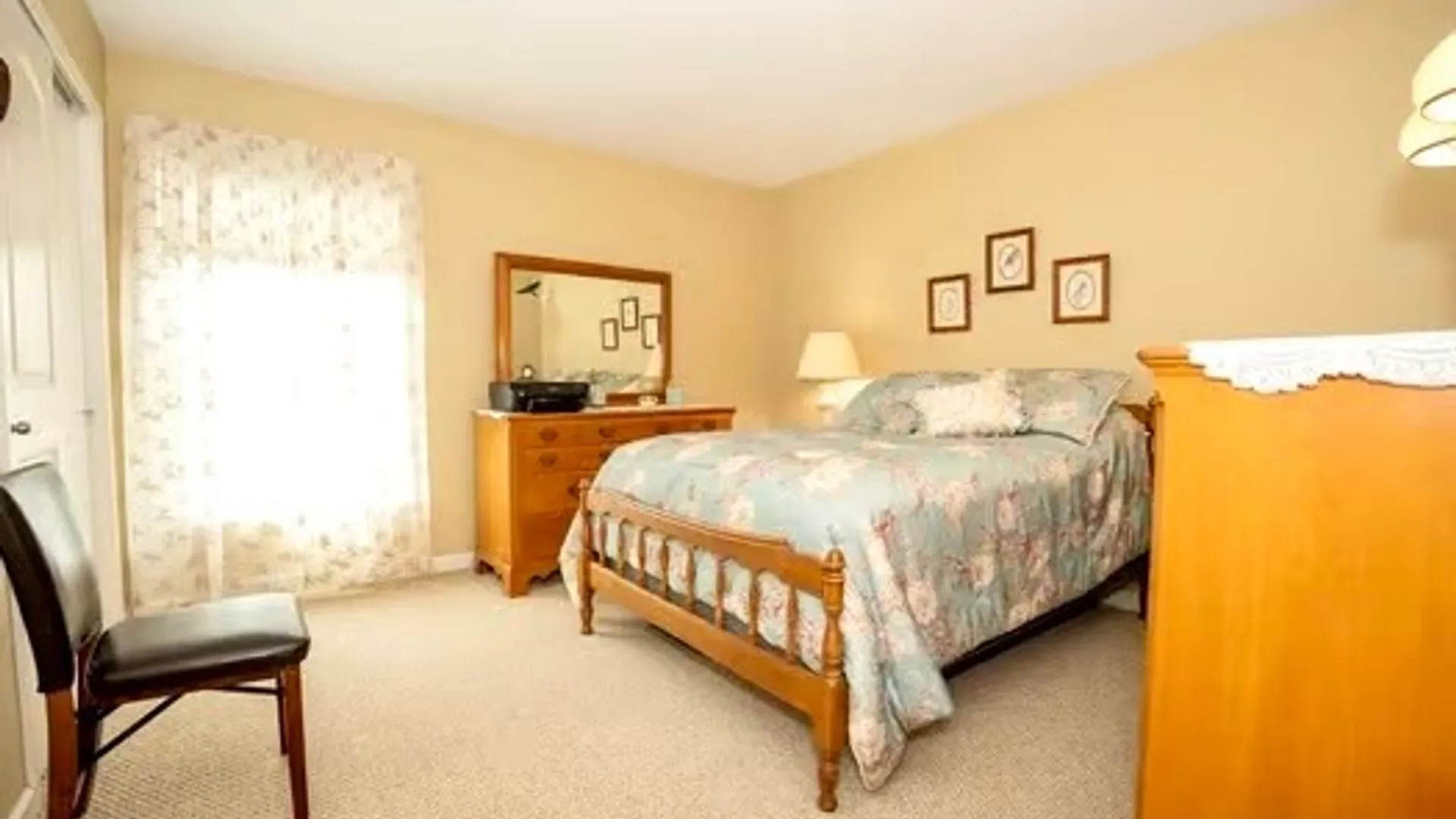Property at 55 Chancellor Lane, West Seneca, NY 14224 24