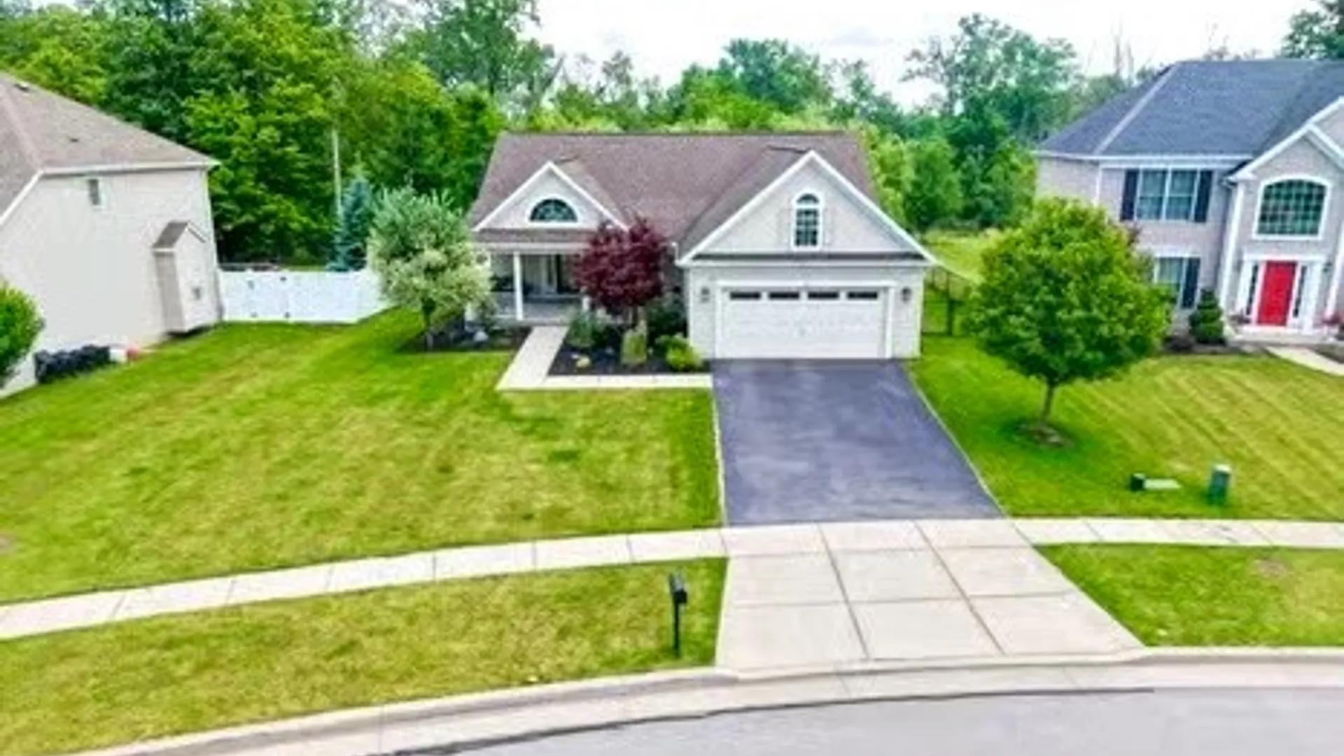 Property at 55 Chancellor Lane, West Seneca, NY 14224 3