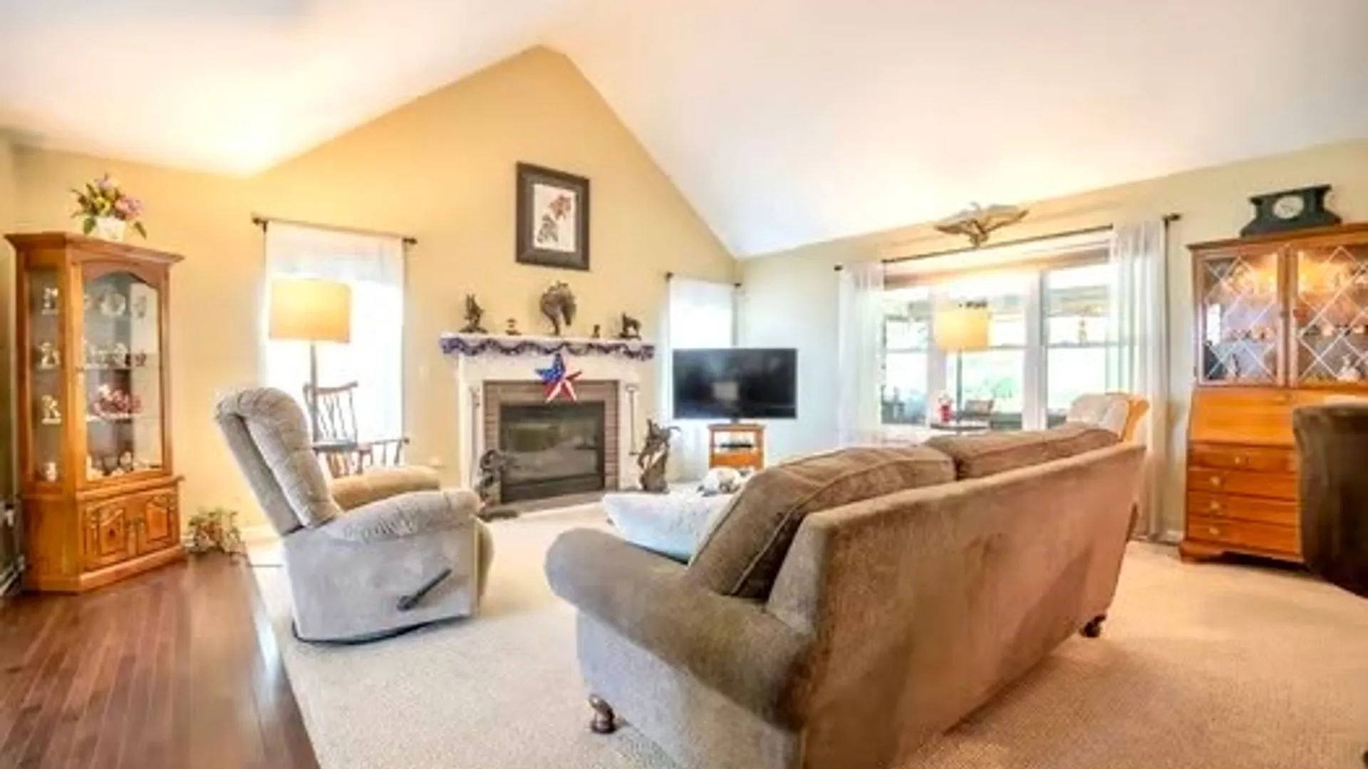 Property at 55 Chancellor Lane, West Seneca, NY 14224 6