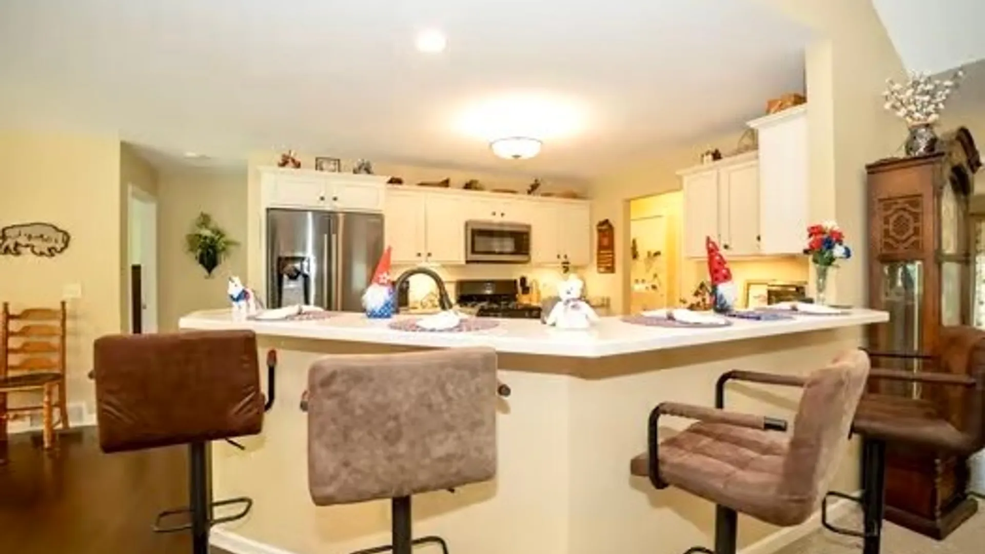 Property at 55 Chancellor Lane, West Seneca, NY 14224 7
