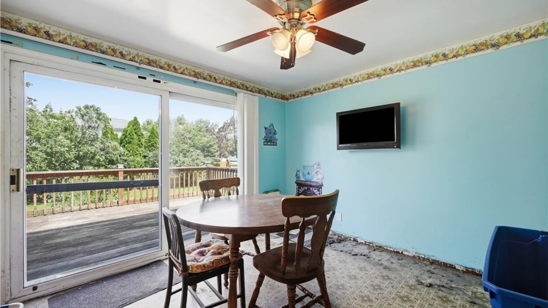 Property at 221 Woodmere Drive, Tonawanda, NY 14150 10