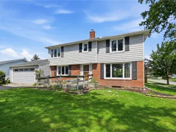 Property at 221 Woodmere Drive, Tonawanda, NY 14150