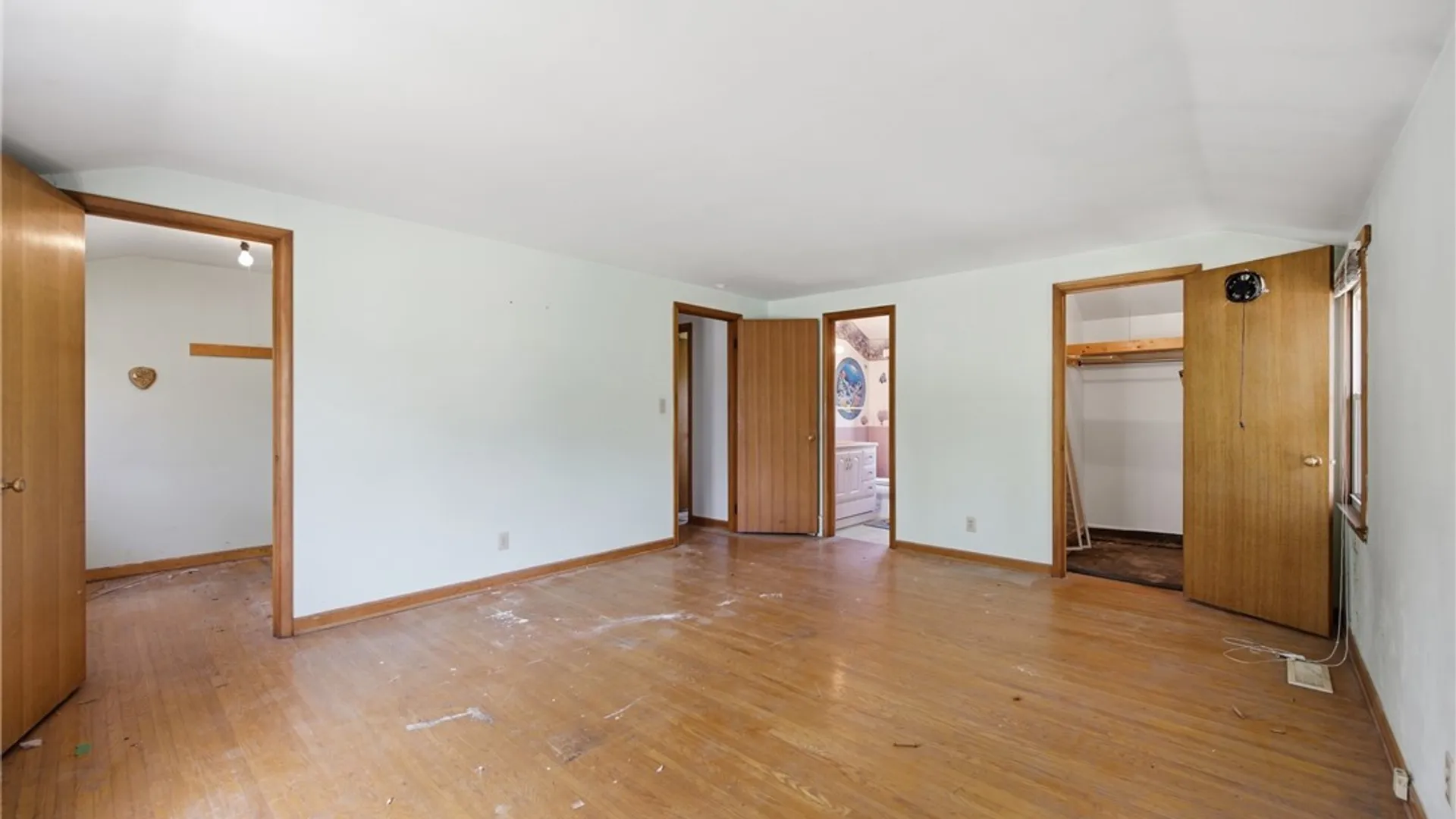 Property at 221 Woodmere Drive, Tonawanda, NY 14150 20