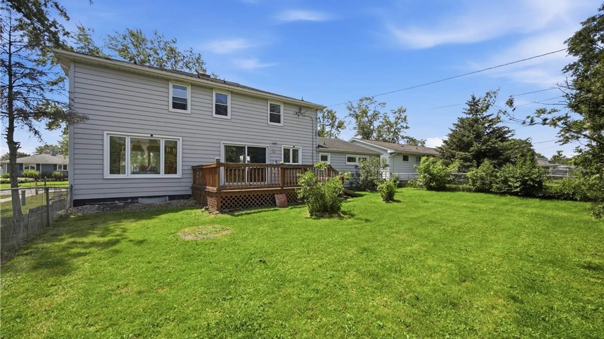 Property at 221 Woodmere Drive, Tonawanda, NY 14150 38