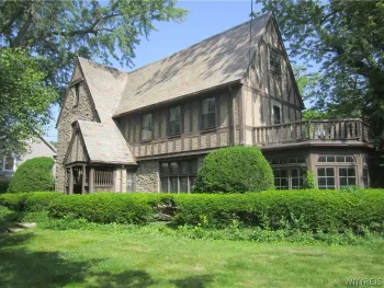 Property at 910 James Avenue, Niagara Falls, NY 14305