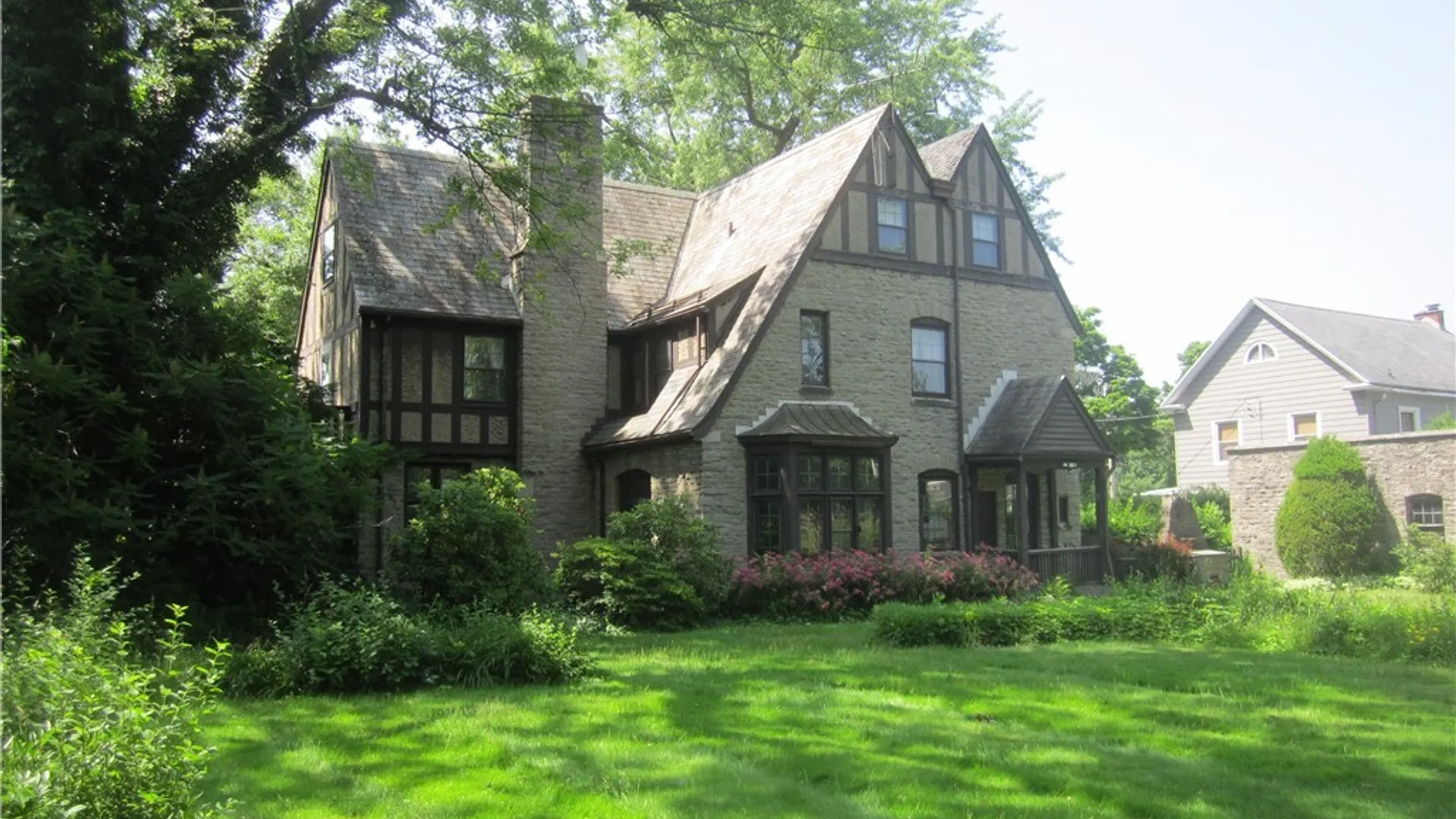 Property at 910 James Avenue, Niagara Falls, NY 14305 4