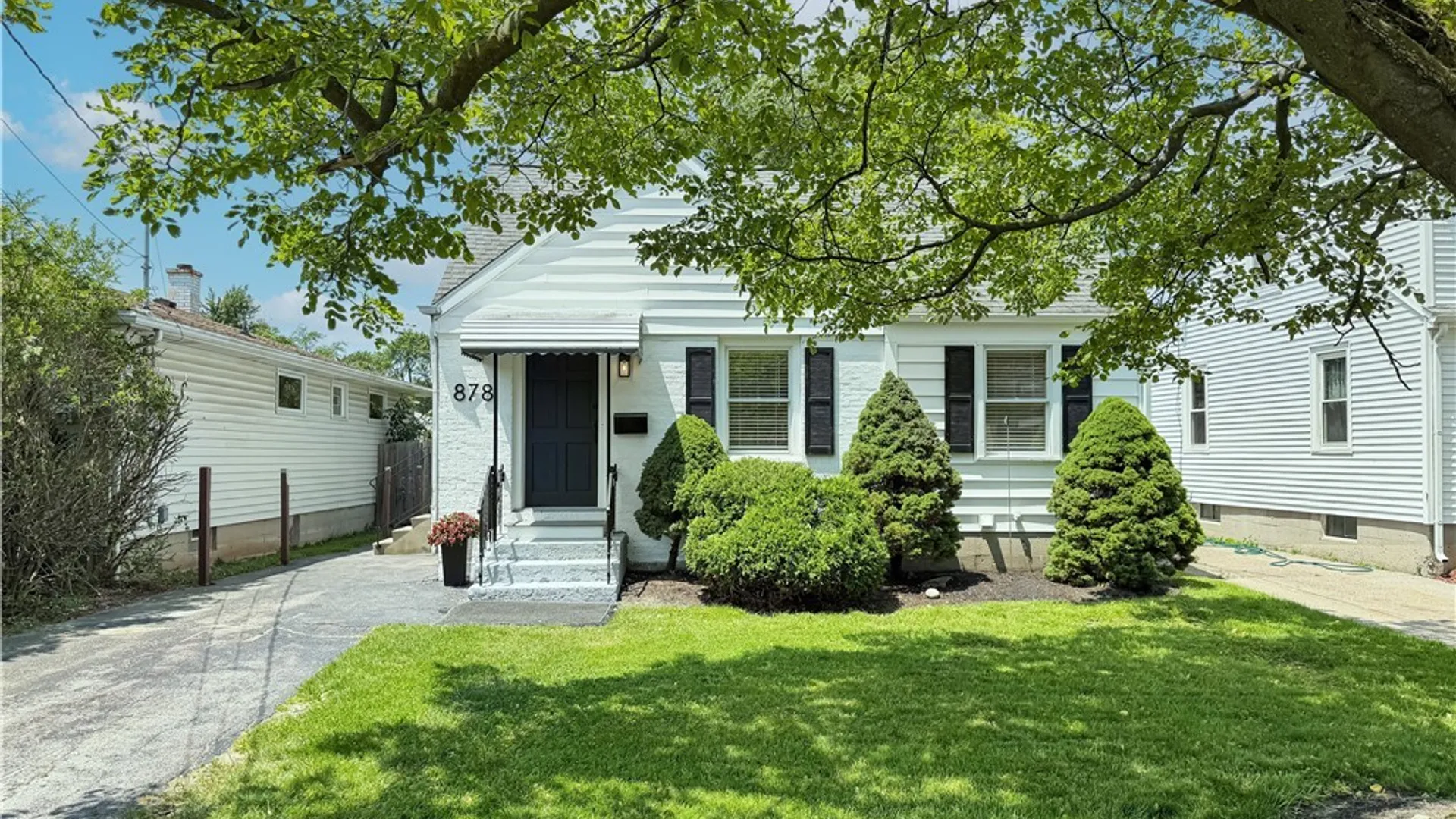 Property at 878 Beach Road, Cheektowaga, NY 14225 2