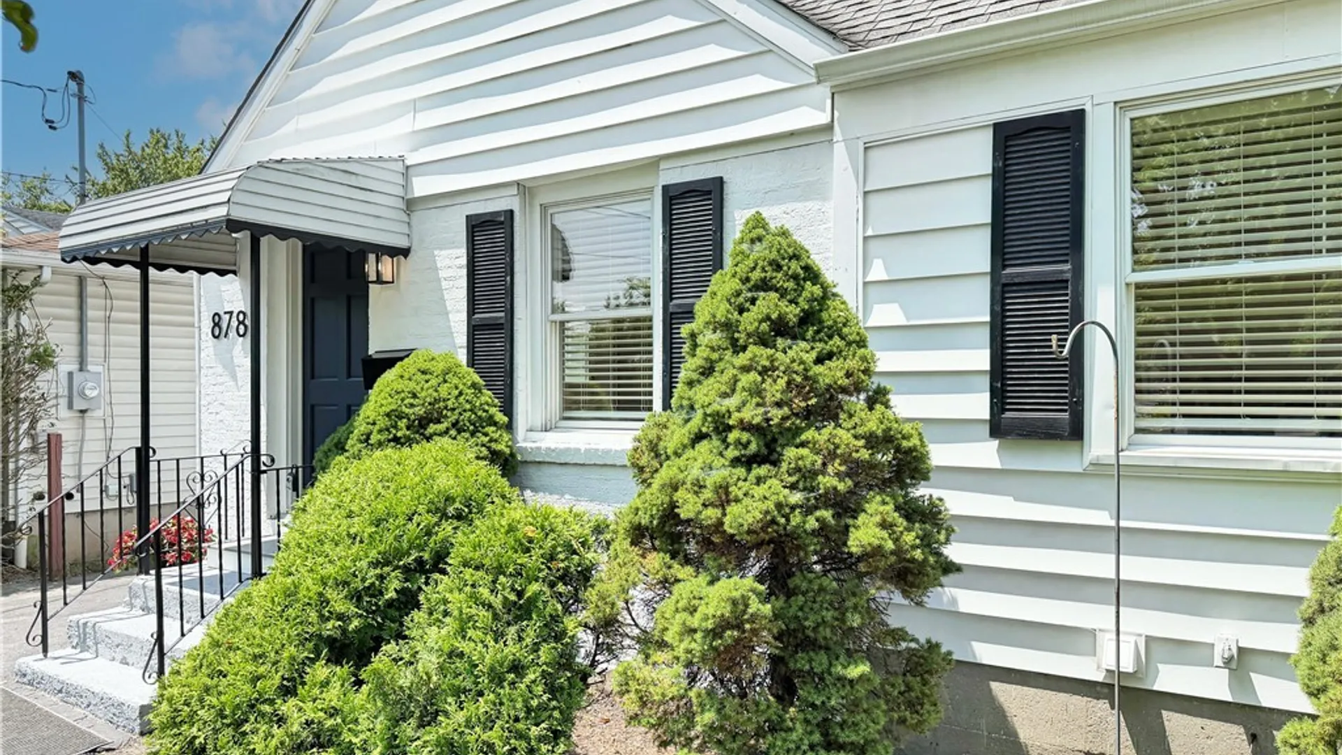 Property at 878 Beach Road, Cheektowaga, NY 14225 6