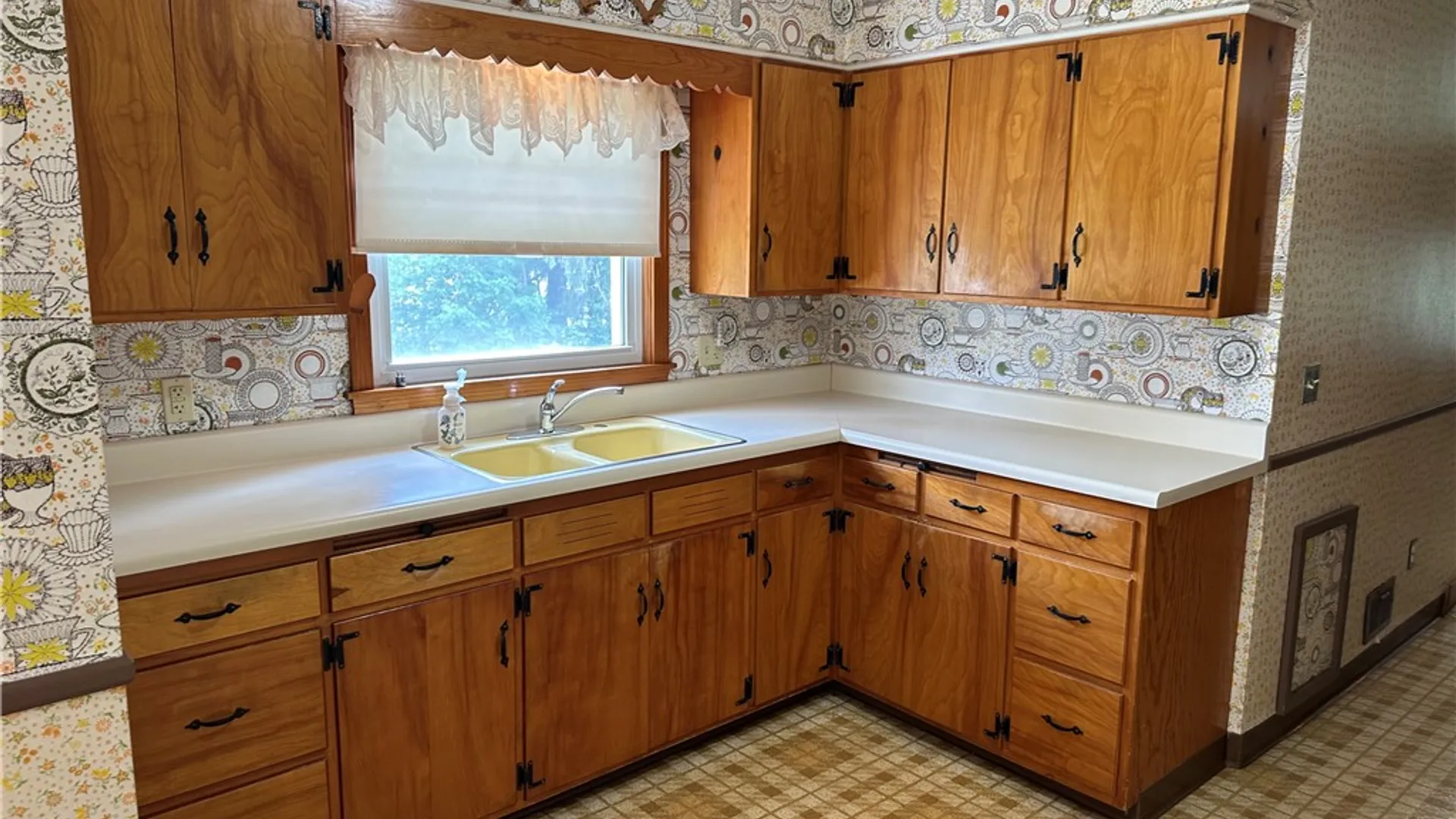 Property at 69 Fiske Avenue, Bradford Town, PA 16701 7