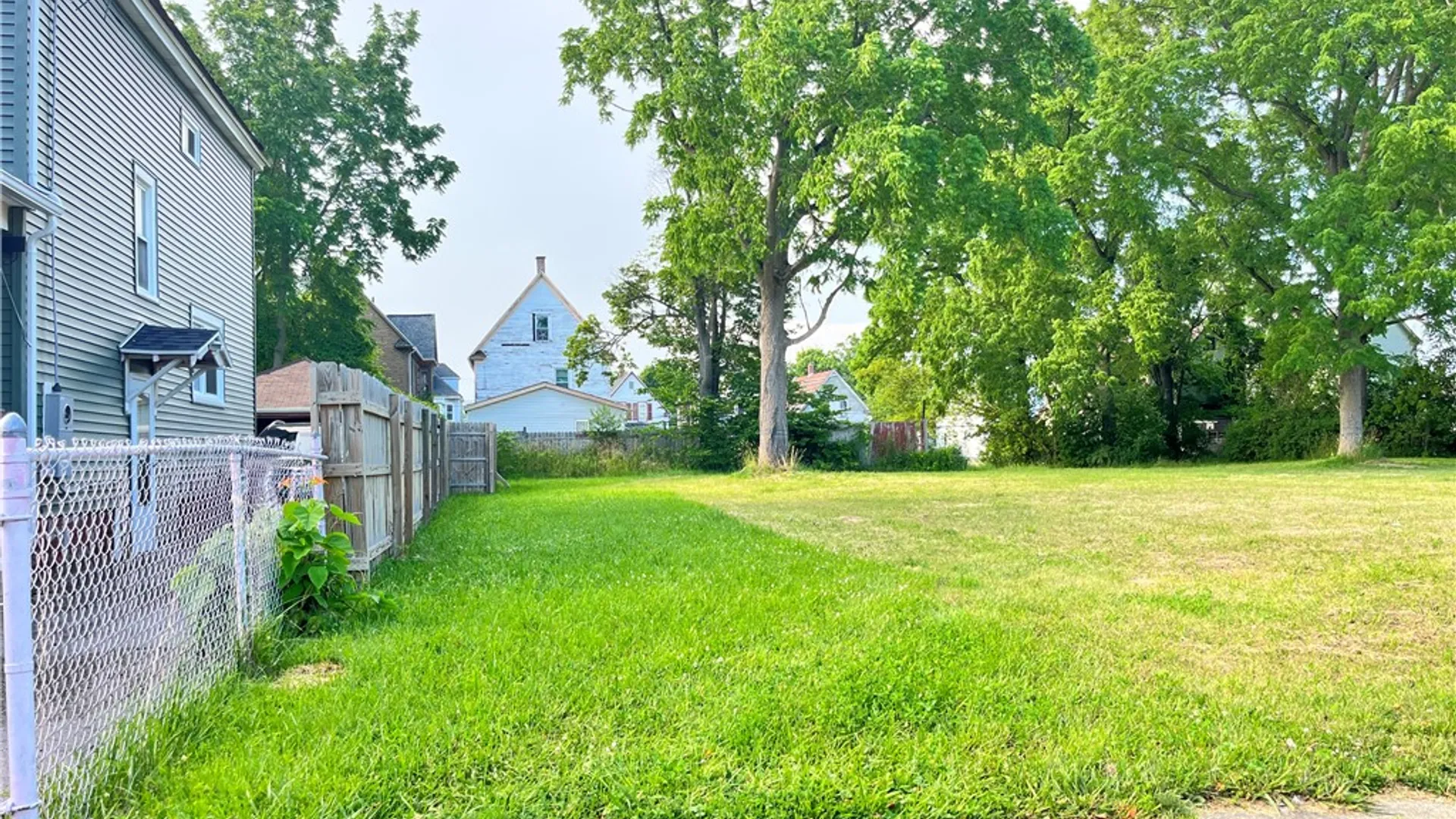 Property at 852 Glenwood Avenue, Buffalo, NY 14211 3
