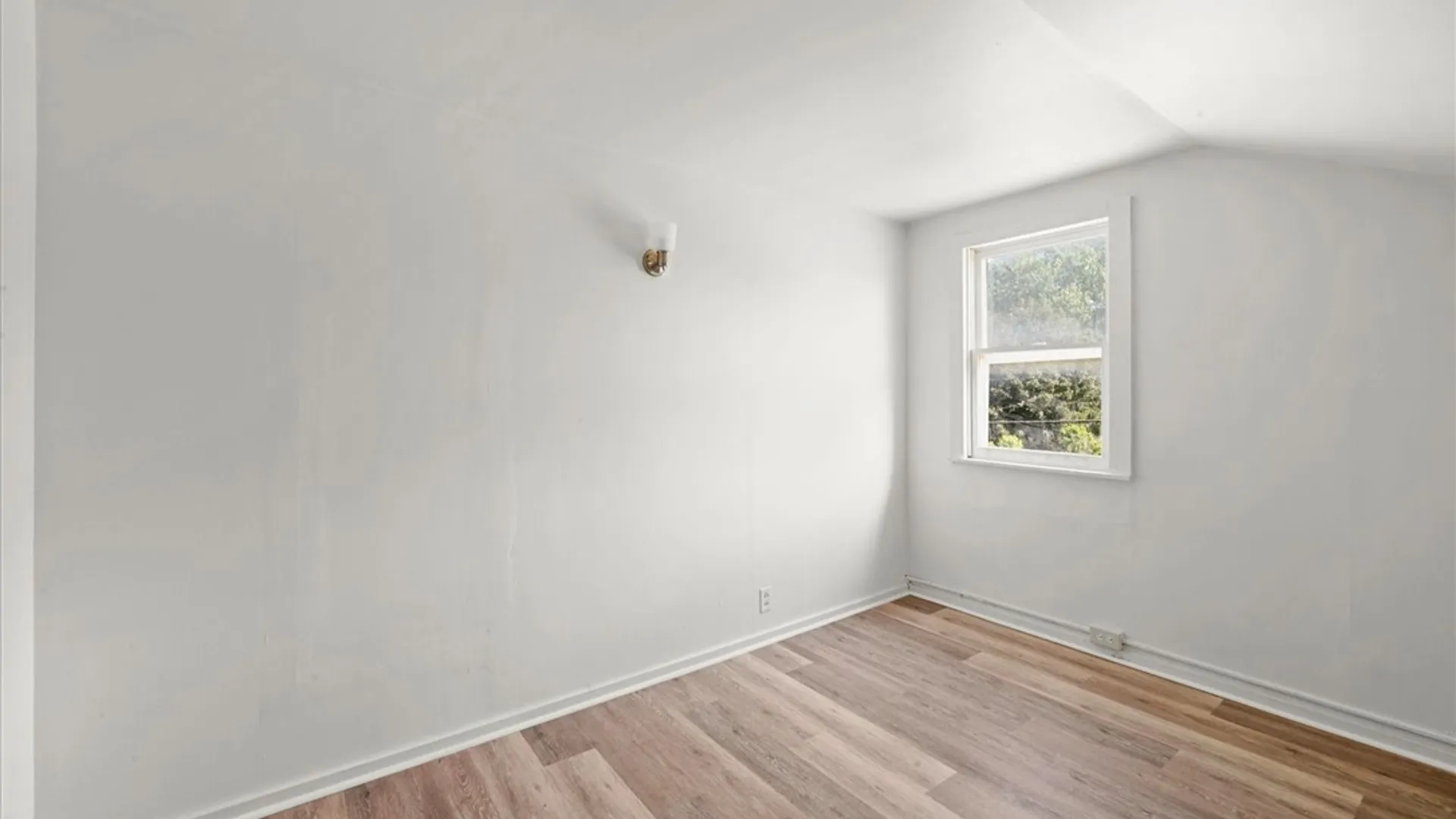 Property at 114 Genesee Street, Lenox, NY 13032 24