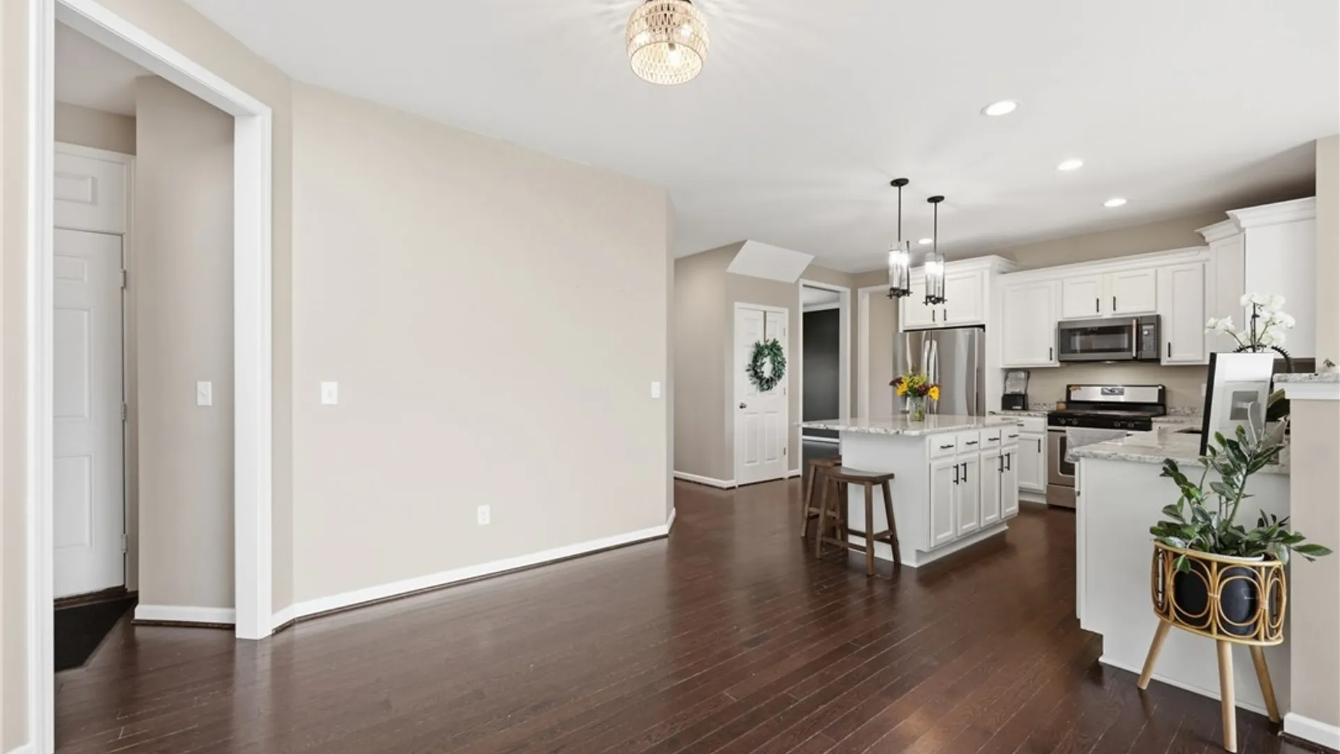 Property at 14 Silent Meadow Lane, Lancaster, NY 14086 14