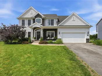 Property at 14 Silent Meadow Lane, Lancaster, NY 14086