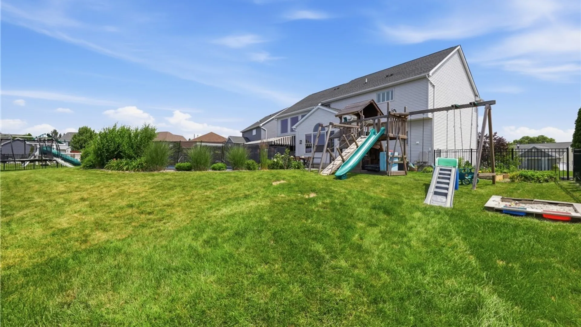 Property at 14 Silent Meadow Lane, Lancaster, NY 14086 47