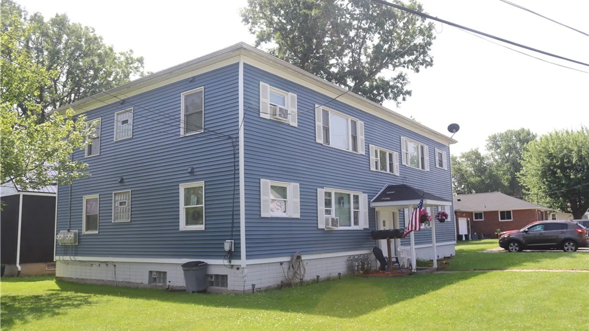 Property at 305 Burch Avenue, West Seneca, NY 14210 2