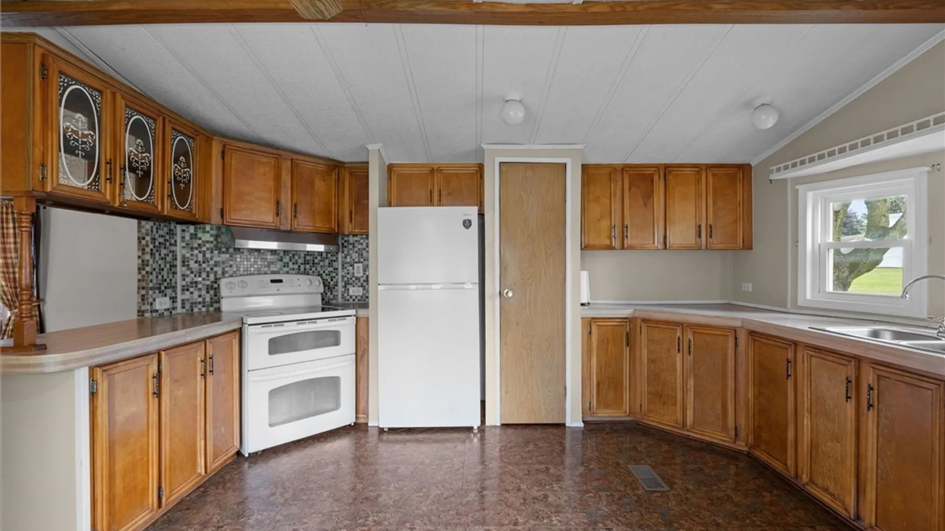 Property at 5969 Middle Rd, Stockbridge, NY 13409 10