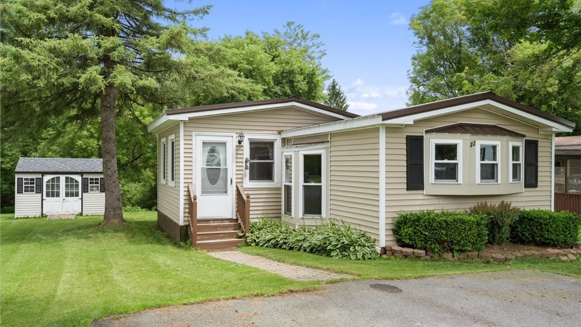 Property at 5969 Middle Rd, Stockbridge, NY 13409 2