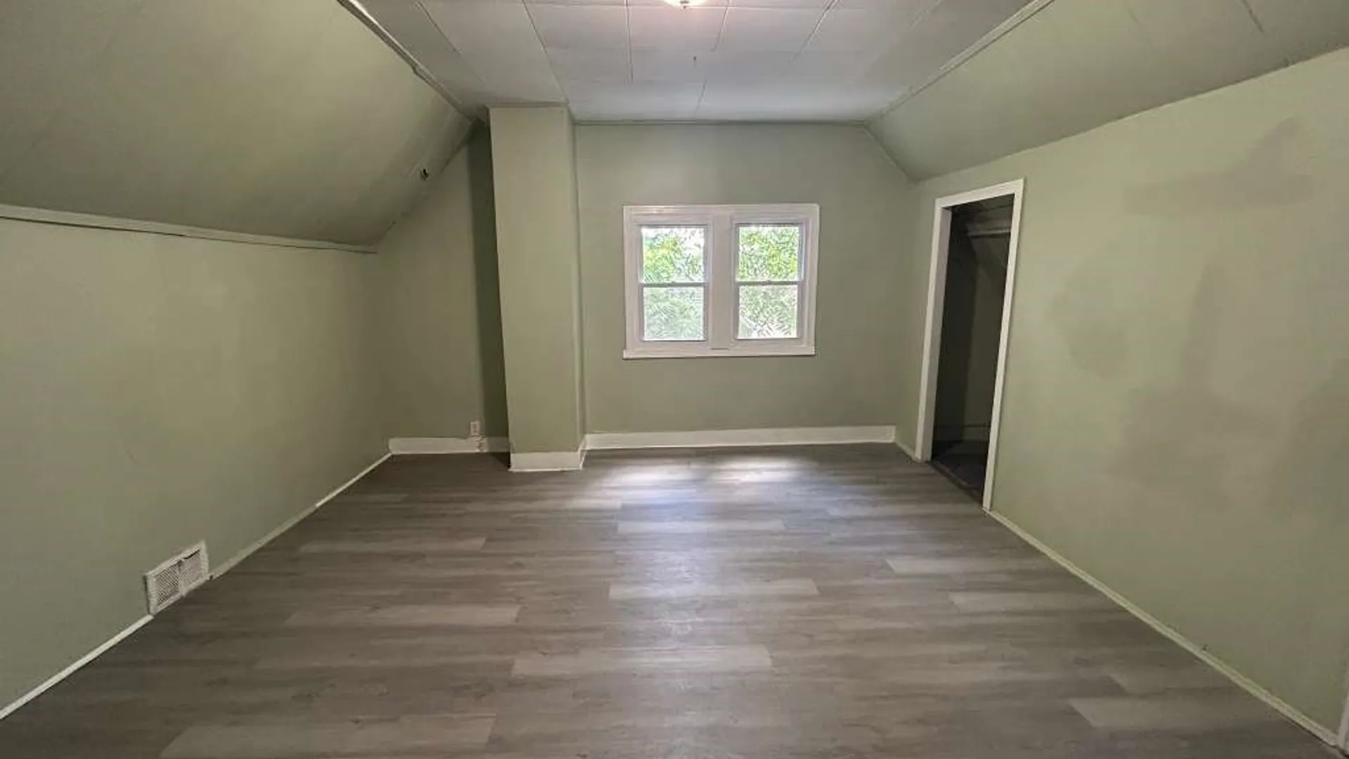 Property at 37 Fox Street, Buffalo, NY 14212 10