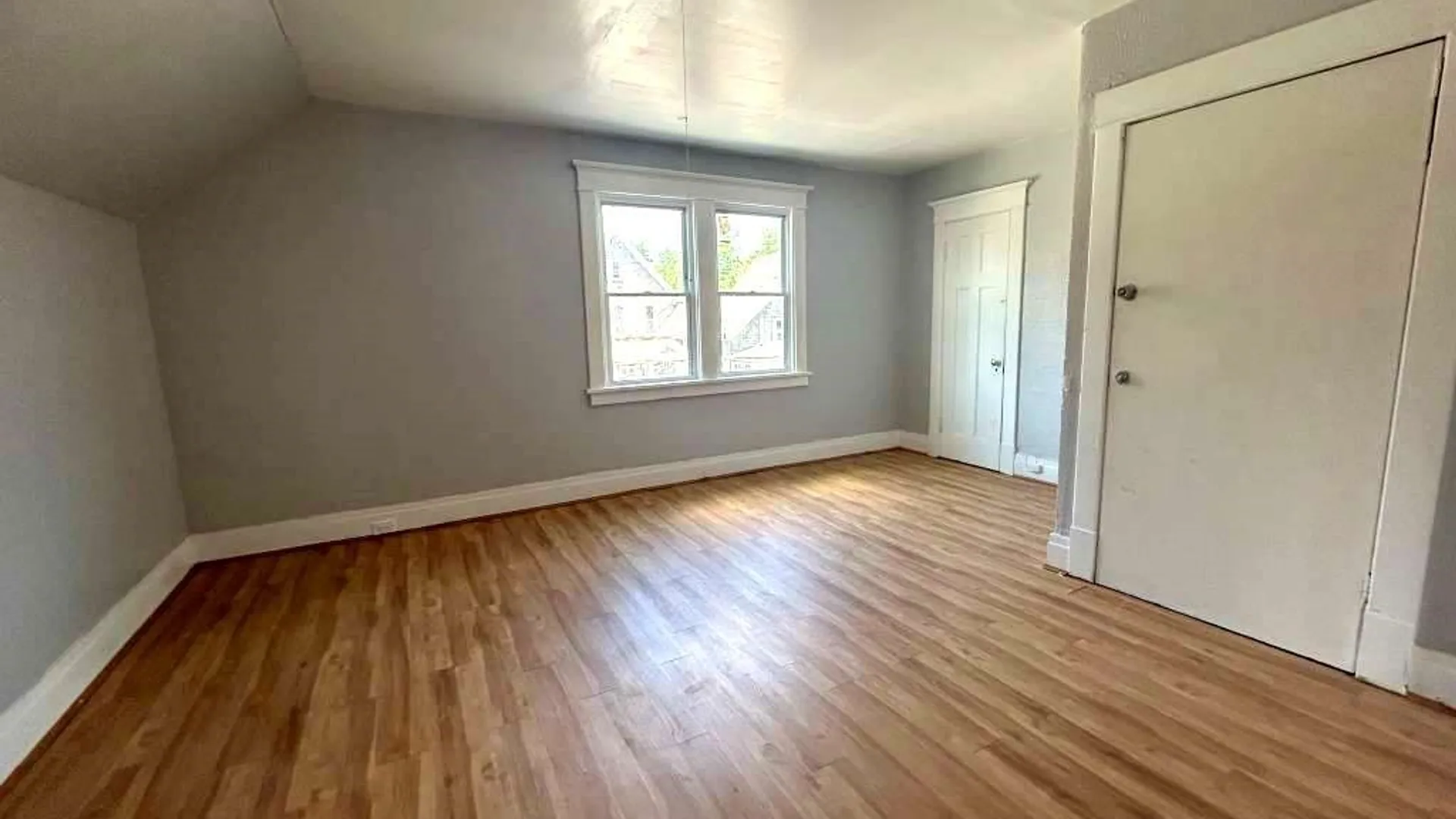 Property at 37 Fox Street, Buffalo, NY 14212 24