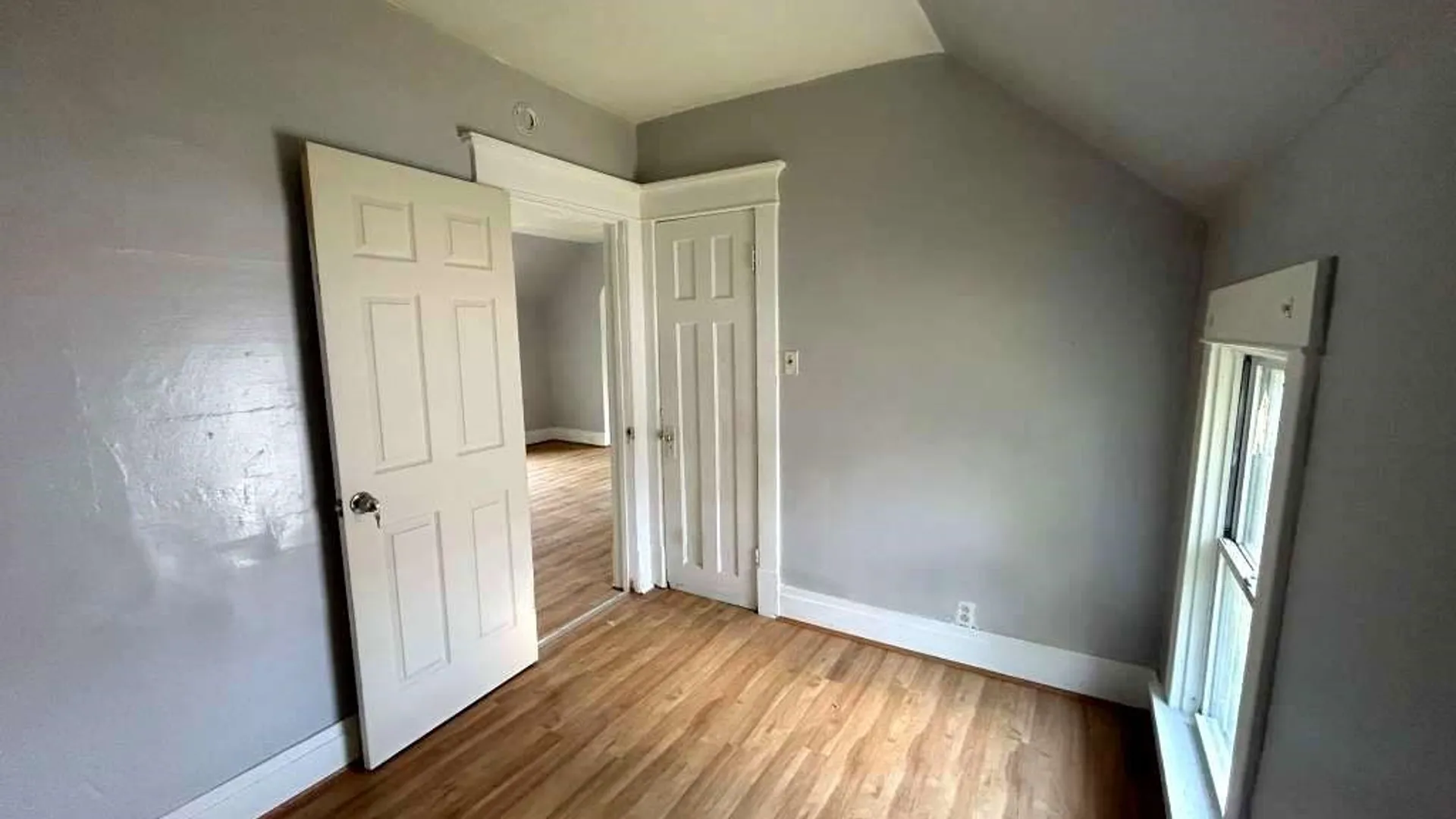 Property at 37 Fox Street, Buffalo, NY 14212 26