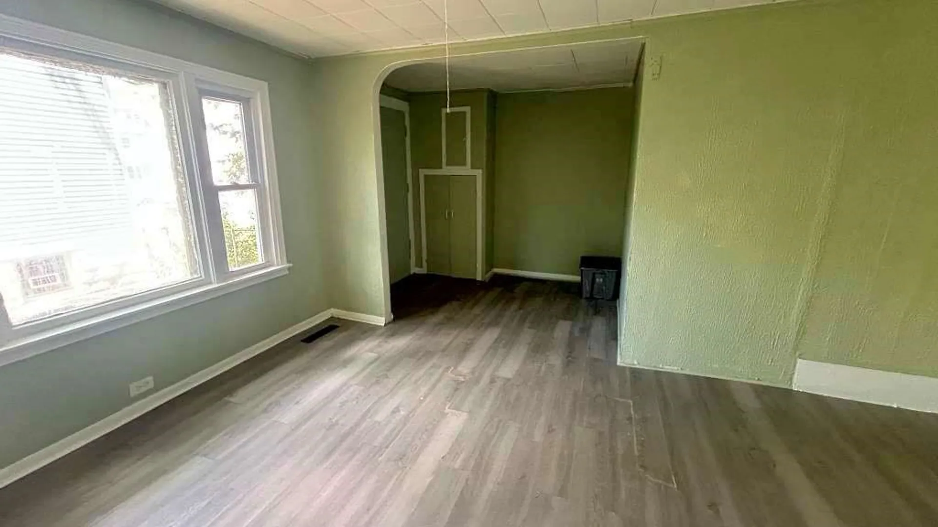 Property at 37 Fox Street, Buffalo, NY 14212 38