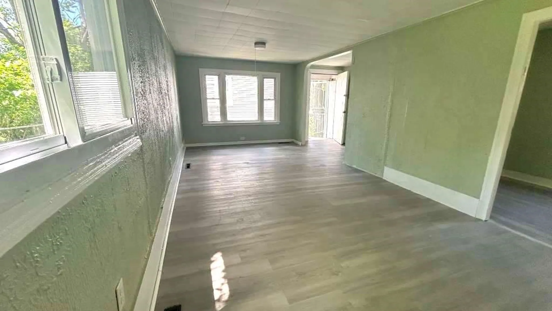 Property at 37 Fox Street, Buffalo, NY 14212 39