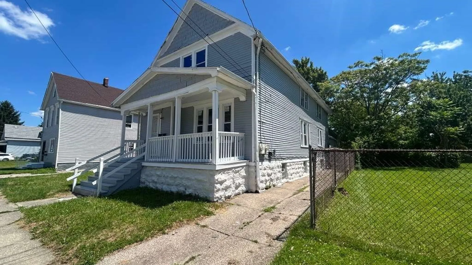 Property at 37 Fox Street, Buffalo, NY 14212 4