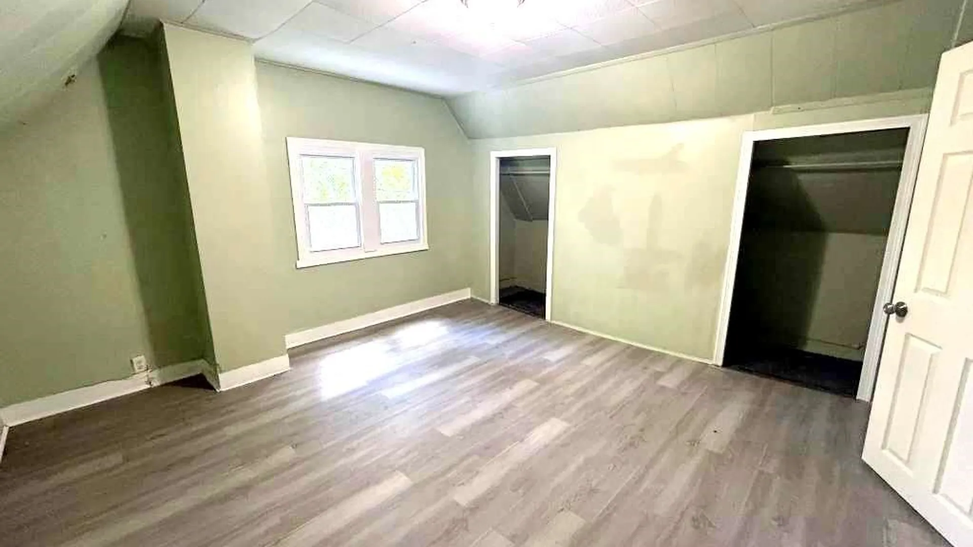 Property at 37 Fox Street, Buffalo, NY 14212 9