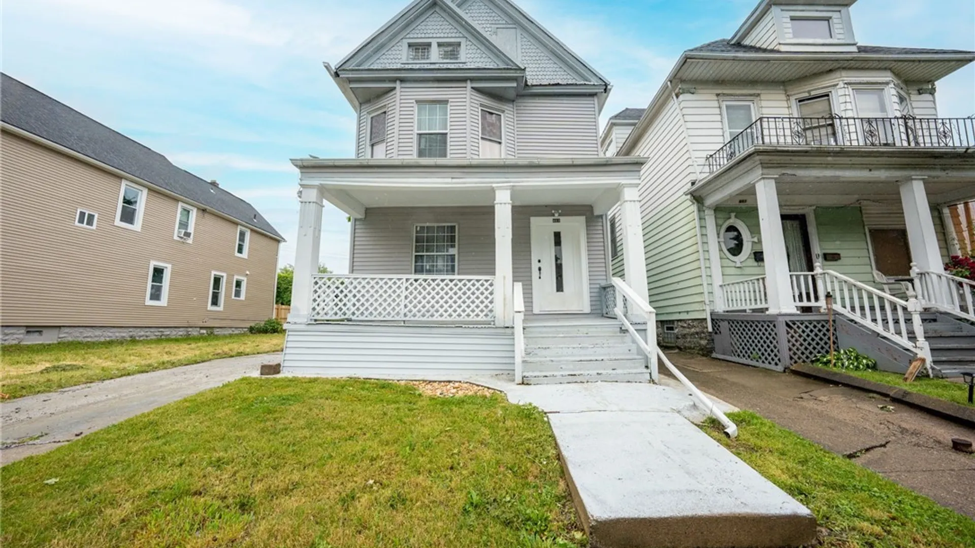 Property at 465 Woodlawn Avenue, Buffalo, NY 14208 2