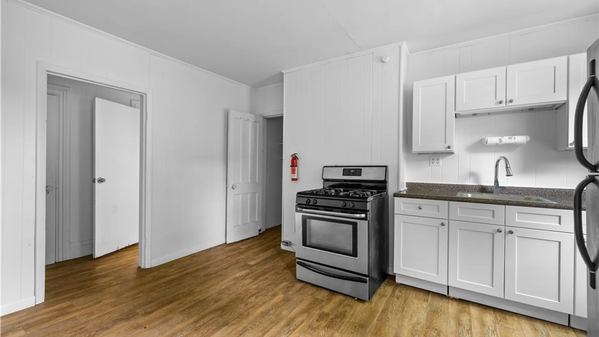 Property at 913 Kellogg Avenue, Utica, NY 13502 29