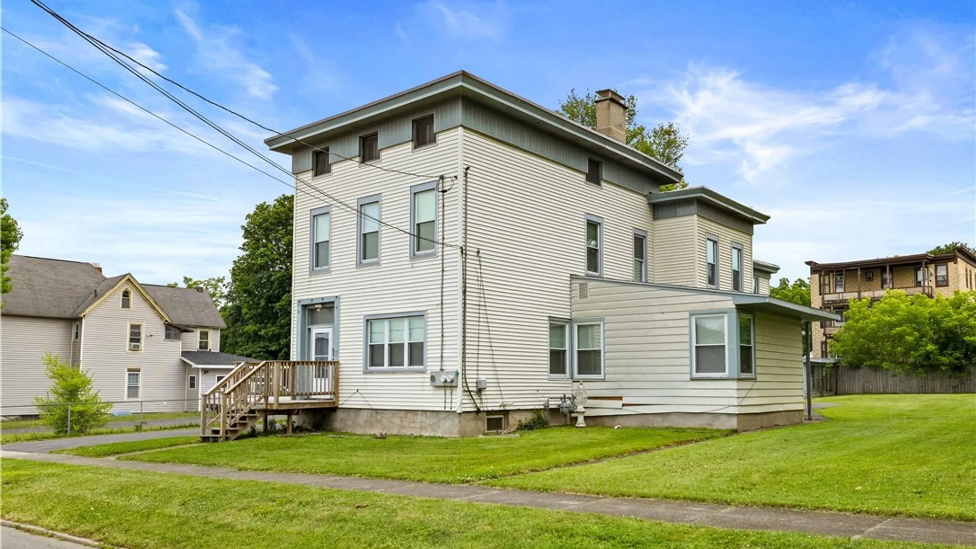 Property at 913 Kellogg Avenue, Utica, NY 13502 3