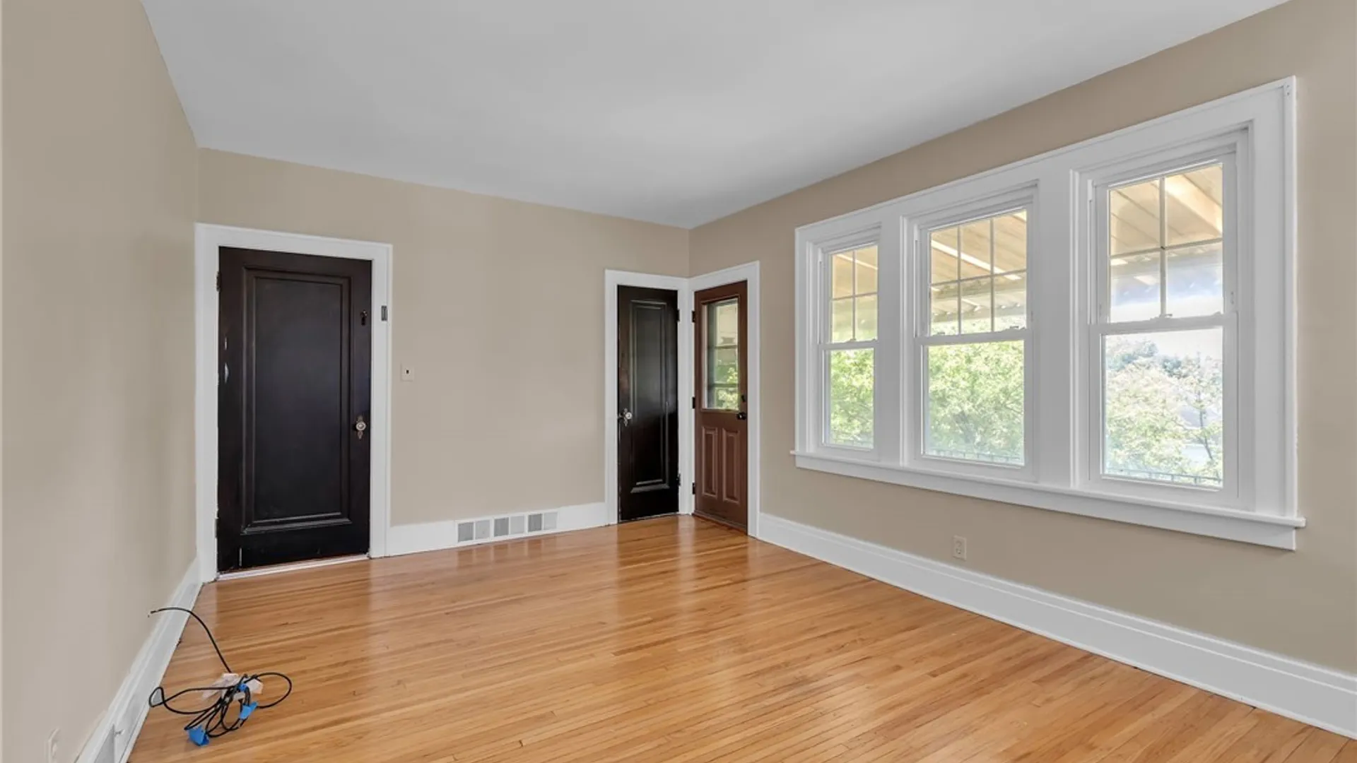 Property at 333 North Drive, Buffalo, NY 14216 26