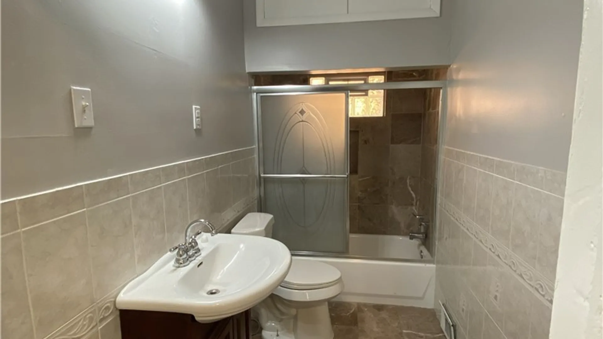 Property at 811 Columbus Parkway, Buffalo, NY 14213 10