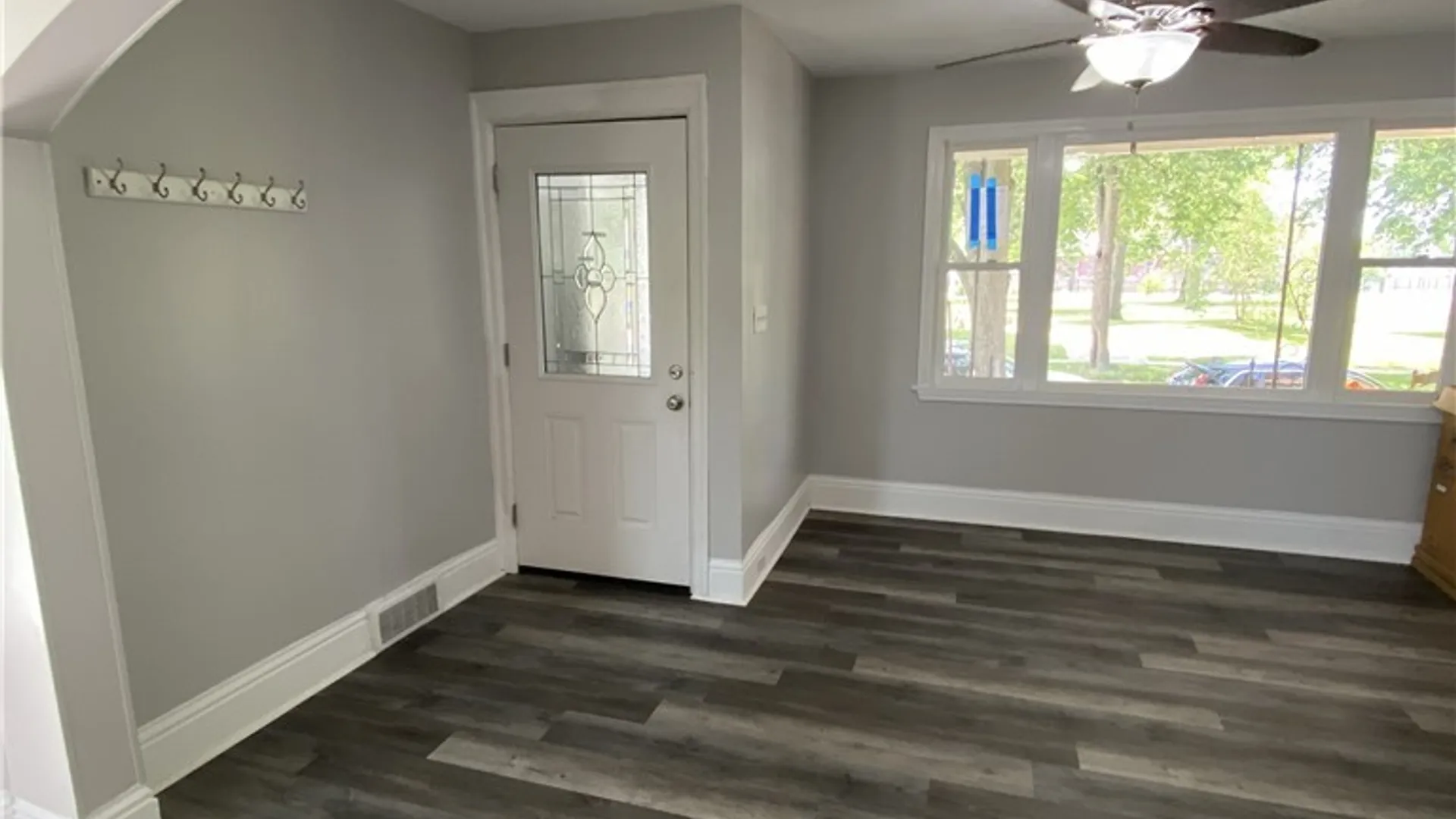 Property at 811 Columbus Parkway, Buffalo, NY 14213 2