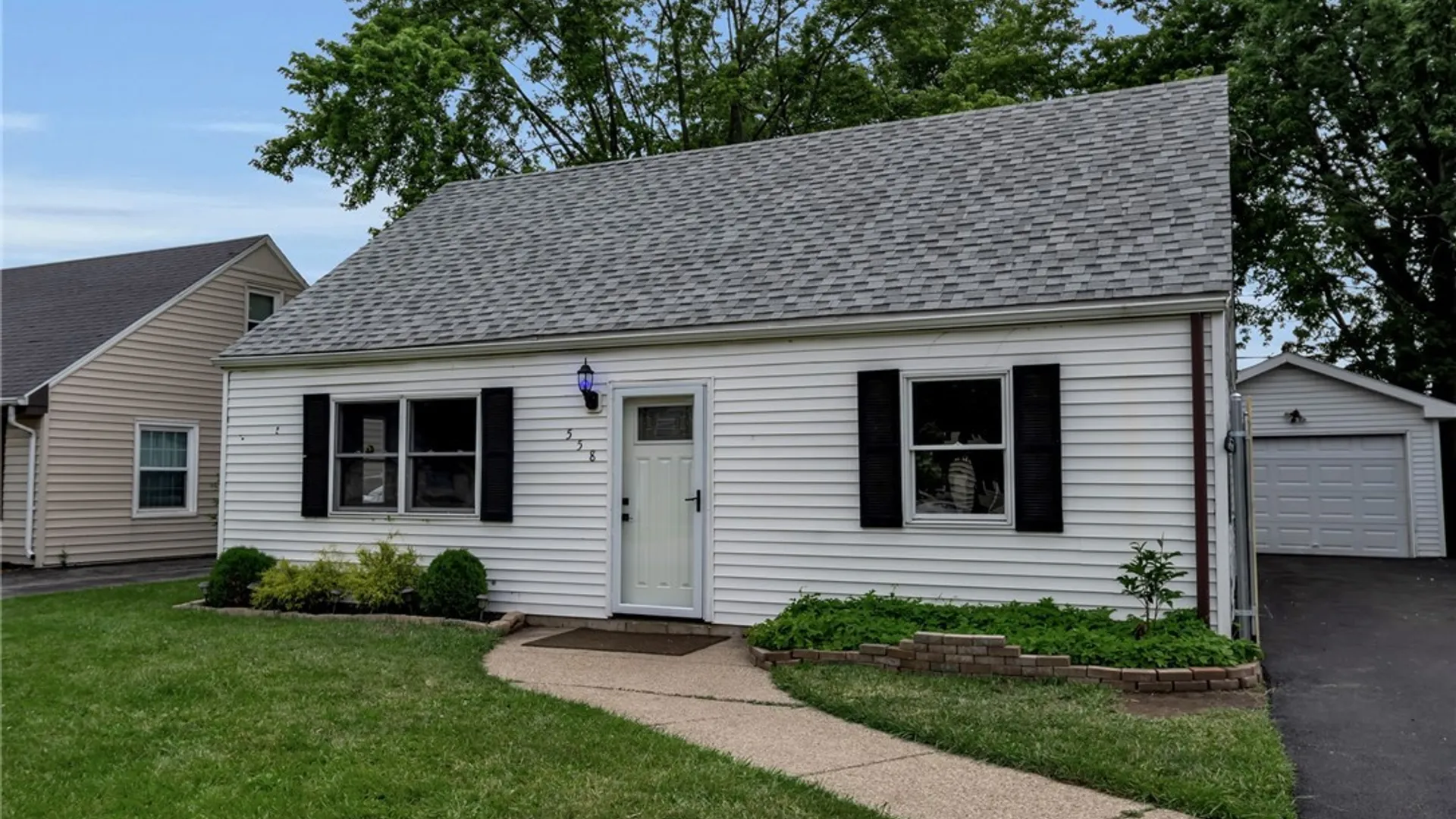 Property at 558 Loretta Street, Tonawanda, NY 14150 2