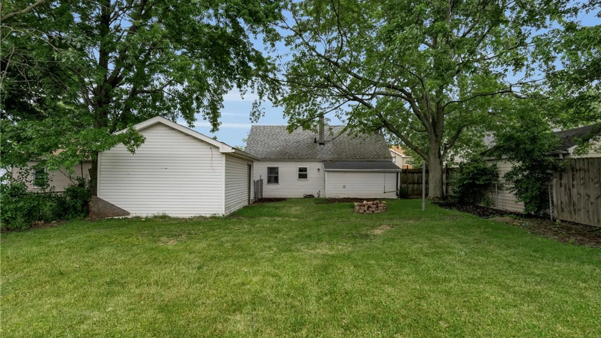 Property at 558 Loretta Street, Tonawanda, NY 14150 28